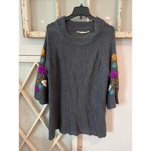 Soft Surroundings size 2X sweater with embroidered sleeves